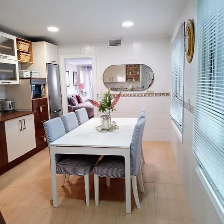 아파트 Espectacular Vivienda Junto A La Playa Y Paseo Maritimo En *